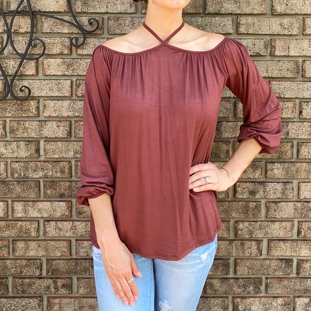❗️2/$18❗️Cold Shoulder Halter Top🇺🇸 - Picture 2 of 8